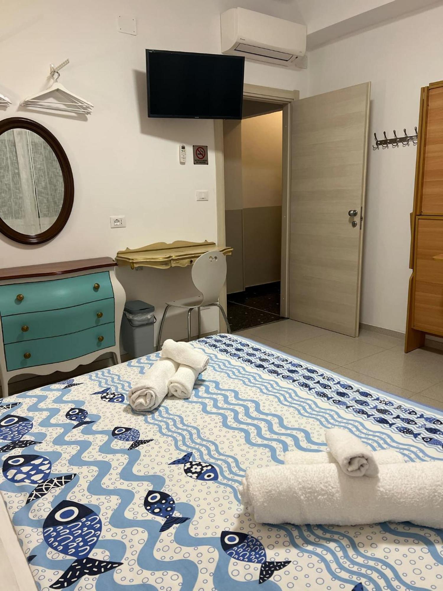 Bike Hotel Oasi Finale Ligure Ngoại thất bức ảnh