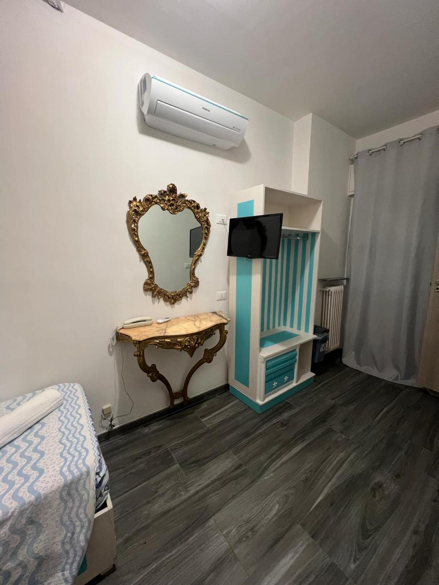 Bike Hotel Oasi Finale Ligure Ngoại thất bức ảnh